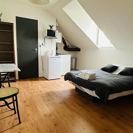 Studio 12 Proche Centre Ville Avec Wifi Parking Troyes Bagian luar foto