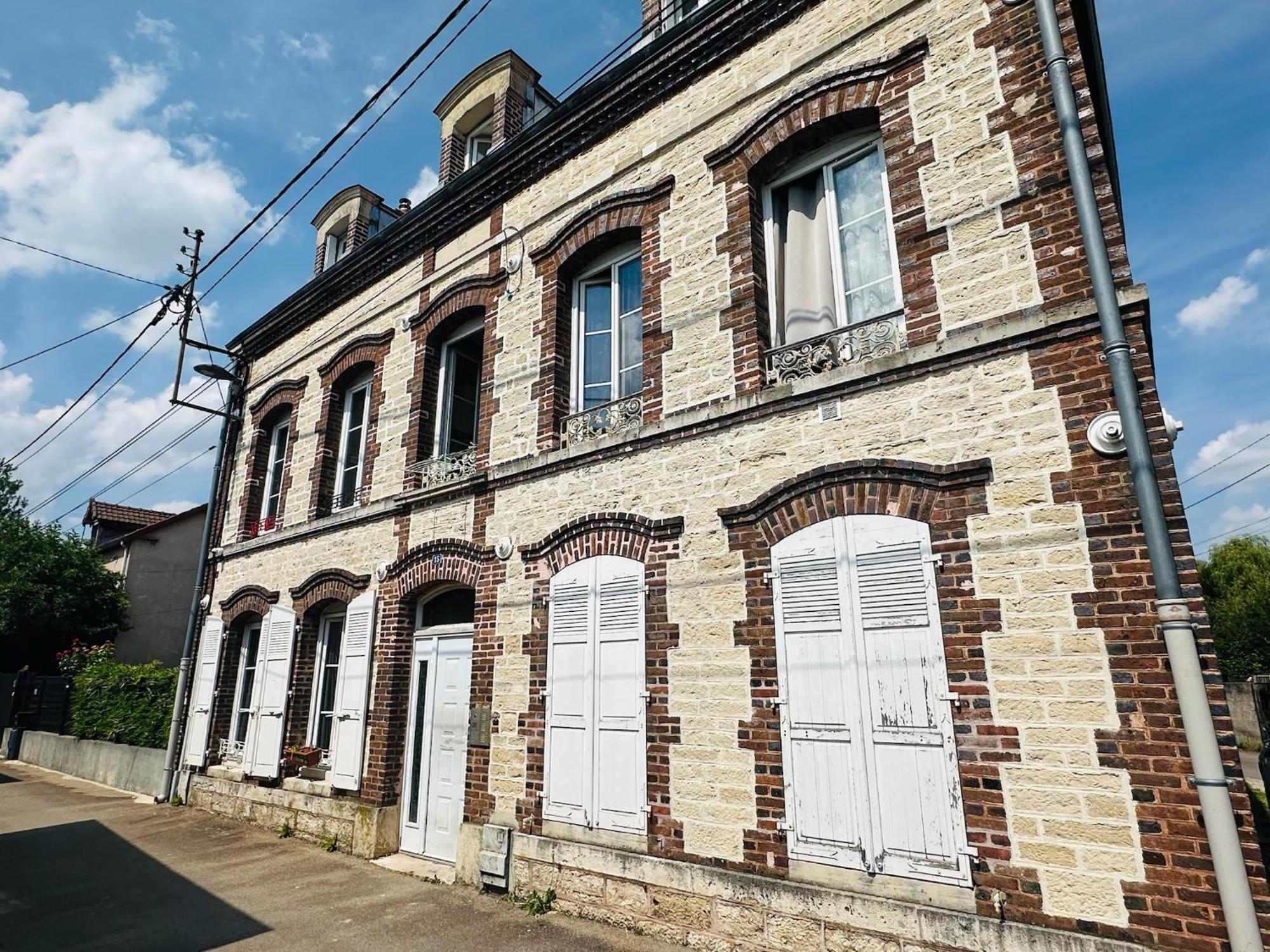 Studio 12 Proche Centre Ville Avec Wifi Parking Troyes Bagian luar foto