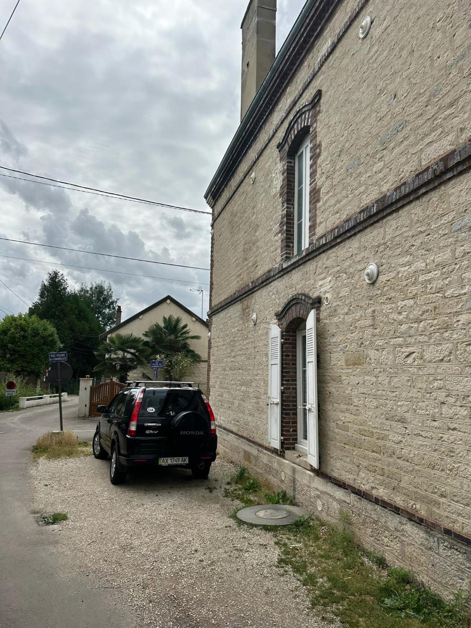 Studio 12 Proche Centre Ville Avec Wifi Parking Troyes Bagian luar foto